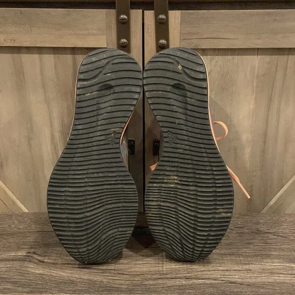 Adidas Women's Gray and Pink Running Shoes 7.5 - Picture 5 of 9